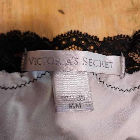 Early 2010s Victoria's Secret silver with black lace trim mini slip dress - Picture 5 of 5